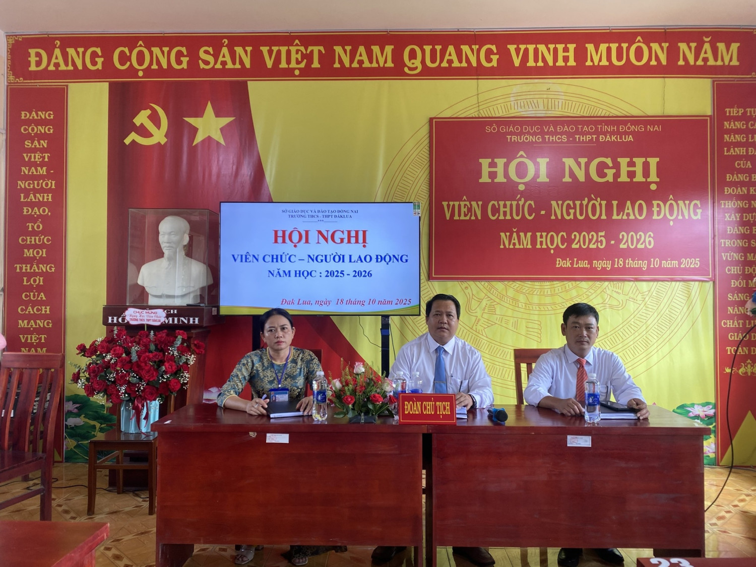 Đoàn chủ tịch